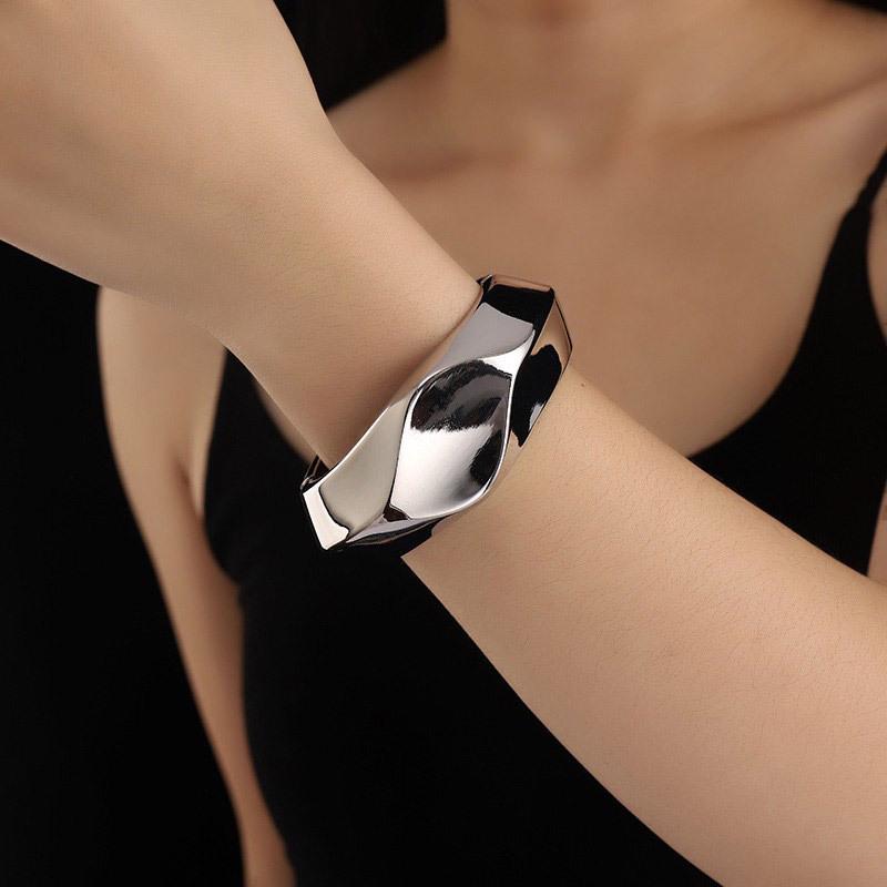 Elegant Irregular Exaggerated Style Bracelet