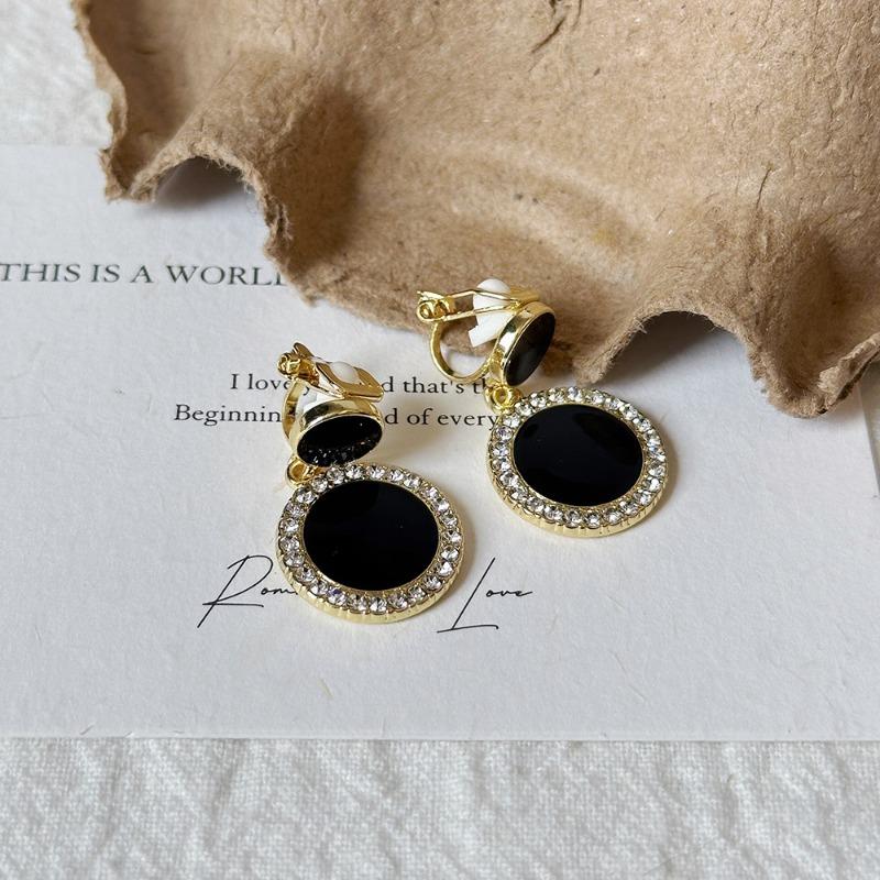 Camellia Temperament No Ear Pierced Ear Clips Pearl Flower Checkerboard Diamond Triangular Ear Clips Niche Earrings Women