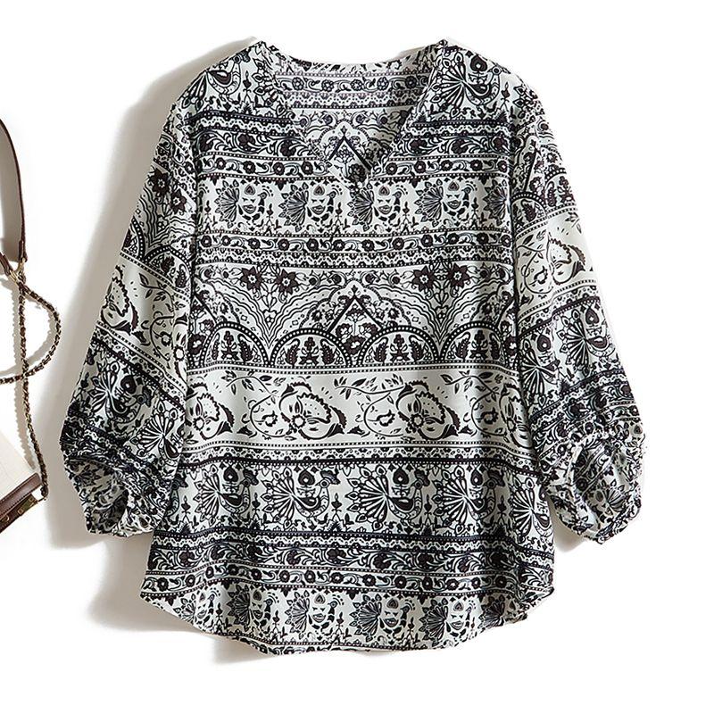 

at the Geometric Pattern! Quality Big Brand Single for Women Small V-neck 3/4 Sleeves Chiffon Shirt Summer Light Thin and Loose Sun Protection T-shirt Black L