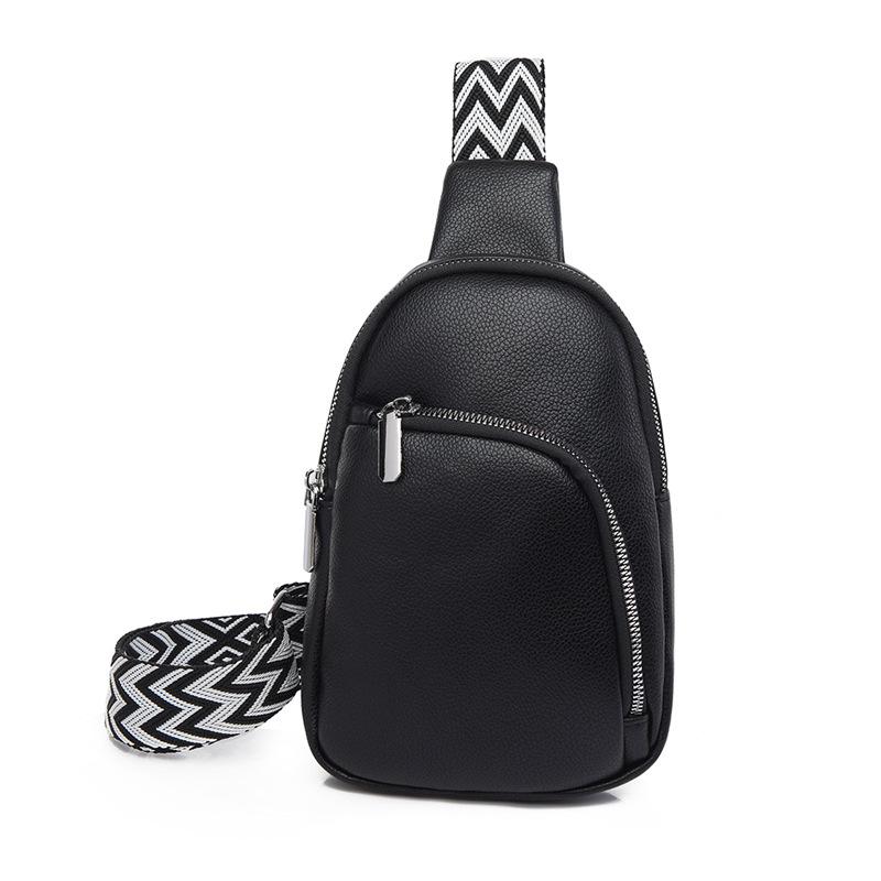 

Модний тренд жіноча нова суцільна кольорова естетична індивідуальність сумка в іноземному стилі 2024 повсякденна літня сумка через плече через плече чорний