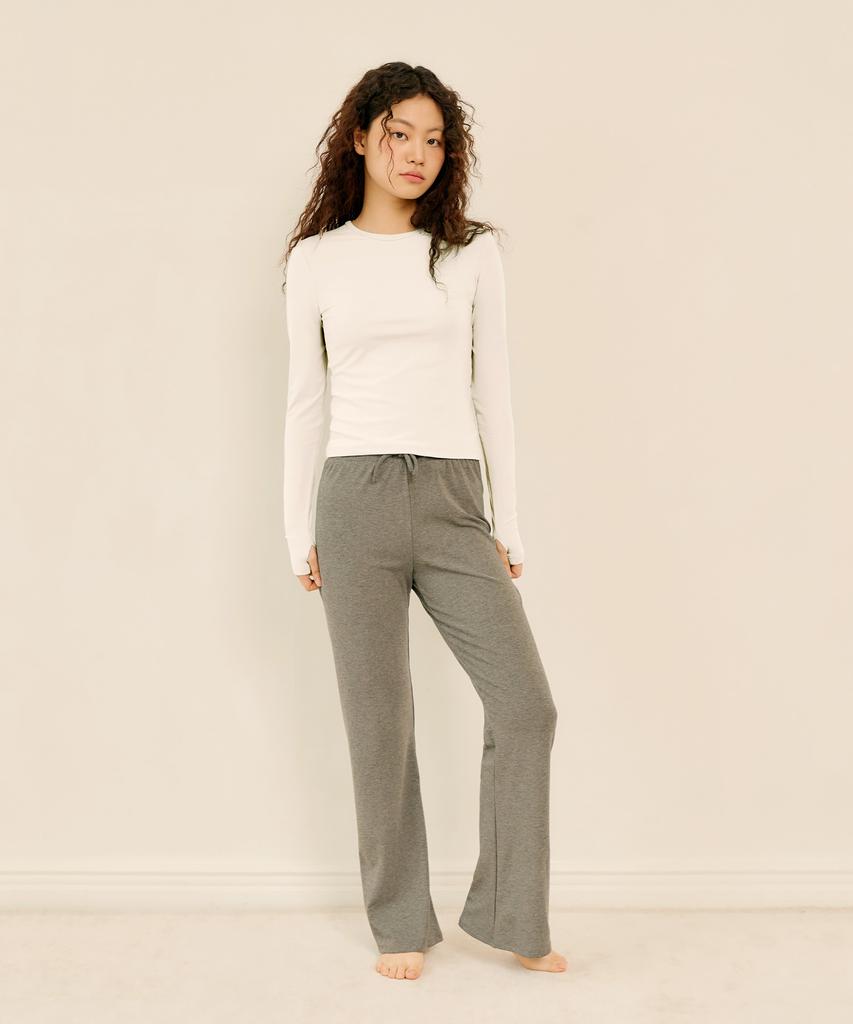 Maleunpaibeu [Set] Fingerhole Long Sleeve T-Shirt & Bootcut Pants Set (Type C)