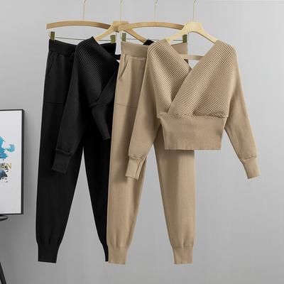 Double V-neck Sexy Off-the-shoulder Short Fashion Suit Women's Spring and Autumn 2025 New Knitted Two-piece Set