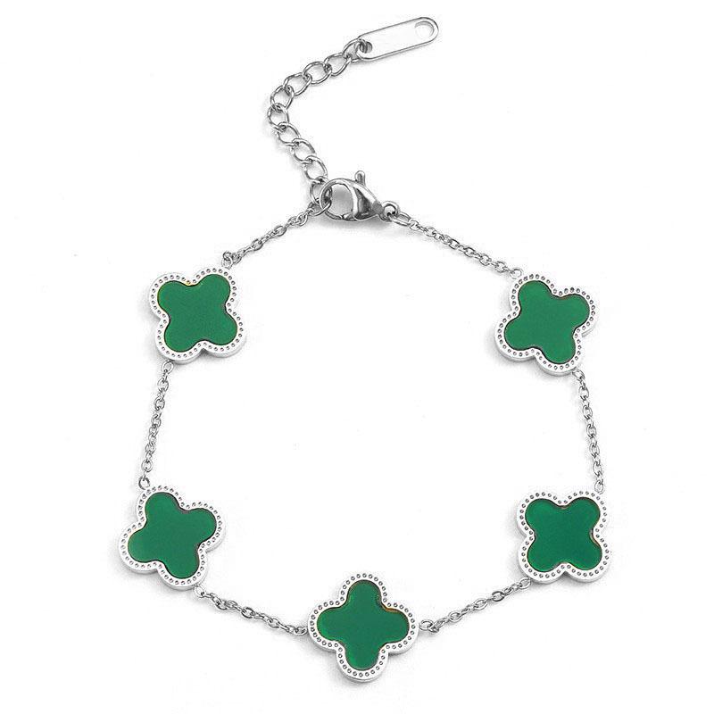 Vierblättriges Kleeblatt Titanstahl Armband für Damen Einfach Farbecht Einzigartig und Elegant