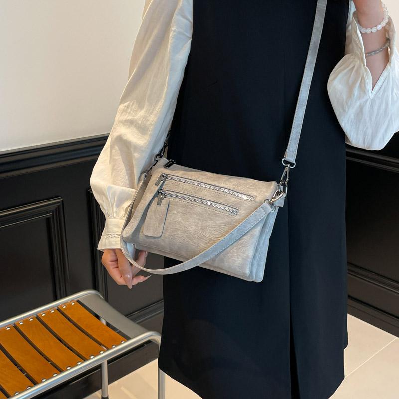 Women's Shoulder Bag Multi-Layer Crossbody Bag Soft Leather Mobile Phone Bag