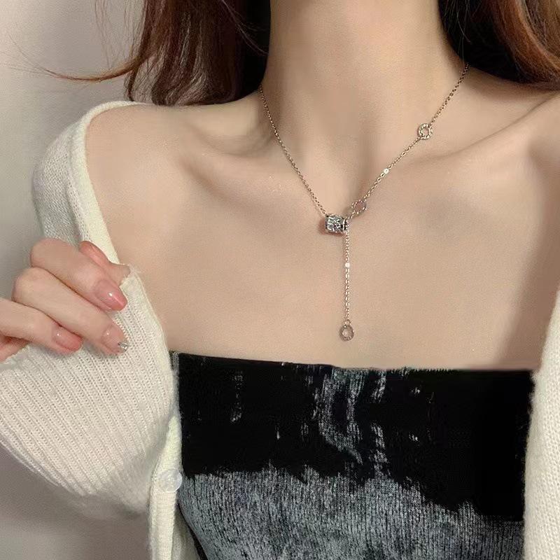 Tassel Clavicle Necklace: Luxurious Fashion Jewelry Gift for Bestie or Girlfriend