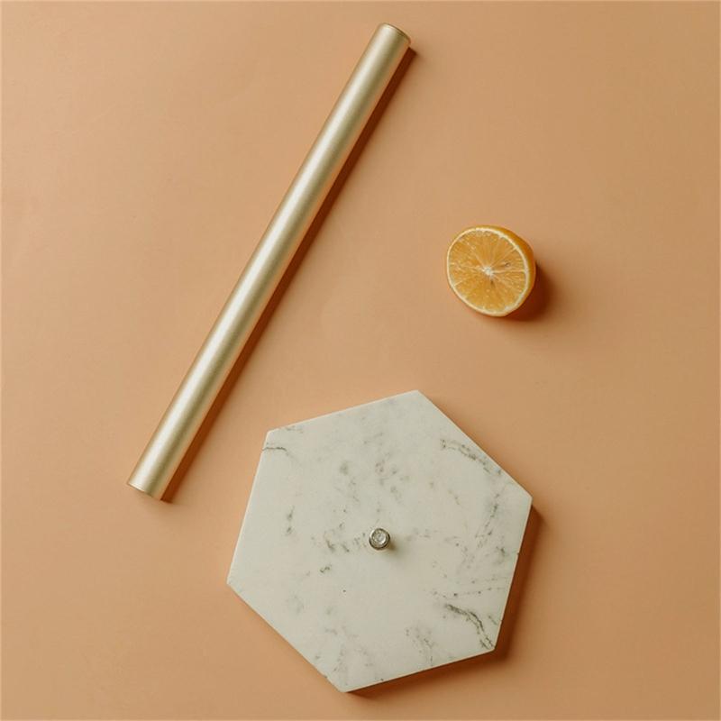 Practical Sturdy Resin Paper Towel Storage Rack with Lovely Animal Designs Pendants Portable for Kitchen and Bathroom