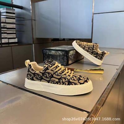 2024 Spring Trend Men's Shoes Casual Skateboard Shoes New High Value Platform Fashion Casual Shoes Wear-resistant Korean Version Shoes