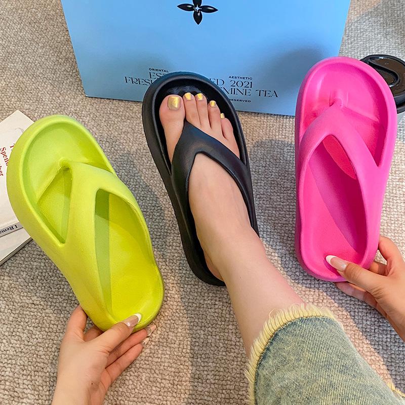 Flip-flops women's summer new beach pinch slippers women's heightening non-slip outer wear seaside
