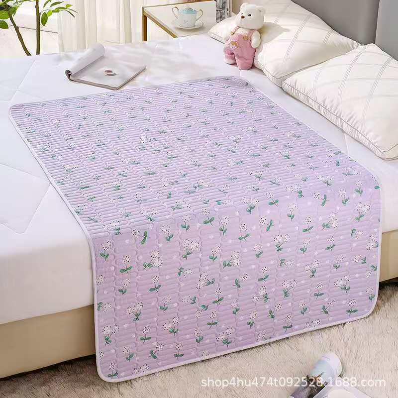 Menstrual Mattress Pad: Breathable, Leak-Proof, Fresh Print Design for Periods and Elderly Care