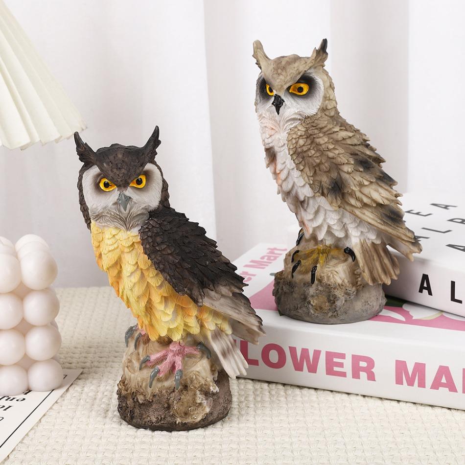 Resin Owl Statue Living Room Decoration Accessories Desk for Home Figurines & Miniatures Desktop Ornament