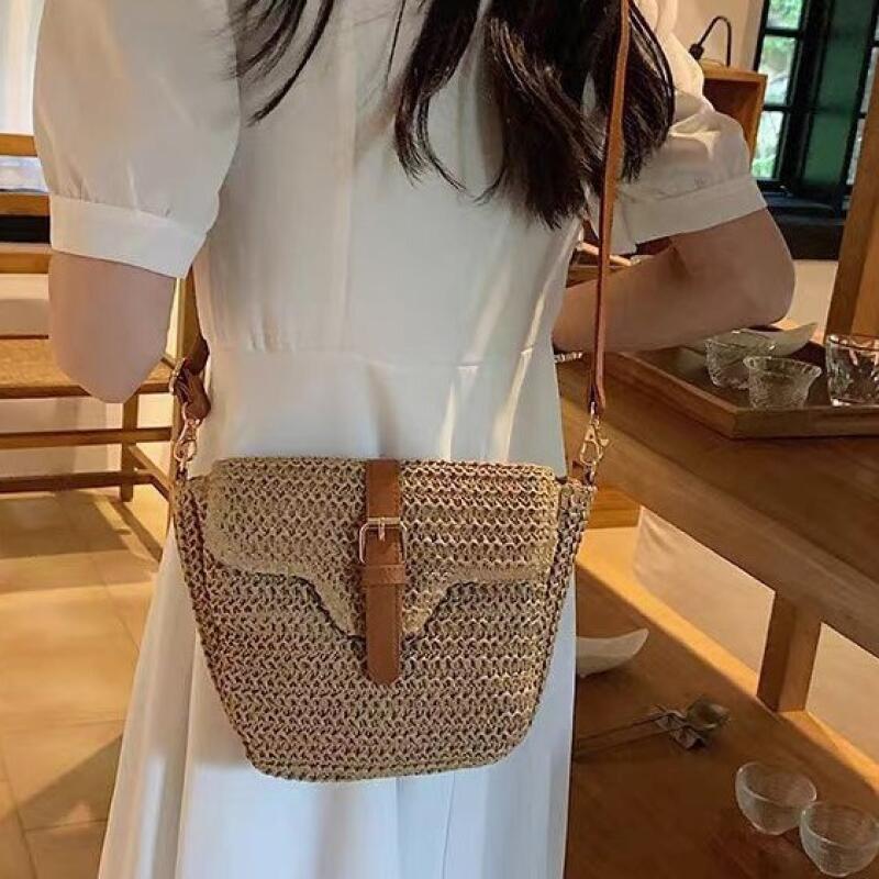 Neue Mode-Papier-Geflecht-Stroh-gewebte Tasche Umhängetaschen Lock Buckle Woven Bag Lässige Strandtasche Vielseitige Damentasche Umhängetasche