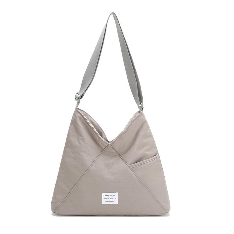 Tote Bag Women's Lightweight Shoulder Bag Commuter Fashionable Outdoor Crossbody Bag