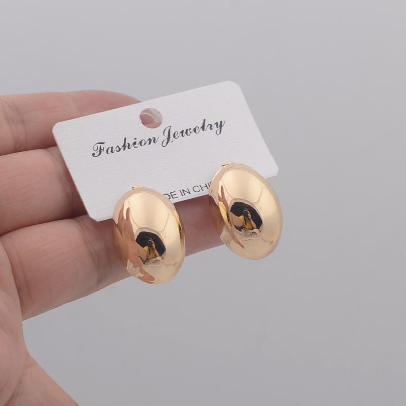 

Серьги-гвоздики из полого овального камня для женщин, изысканные гладкие маленькие серьги из металла, серьги в стиле OL, новинка 2025 года, женские серьги золотой