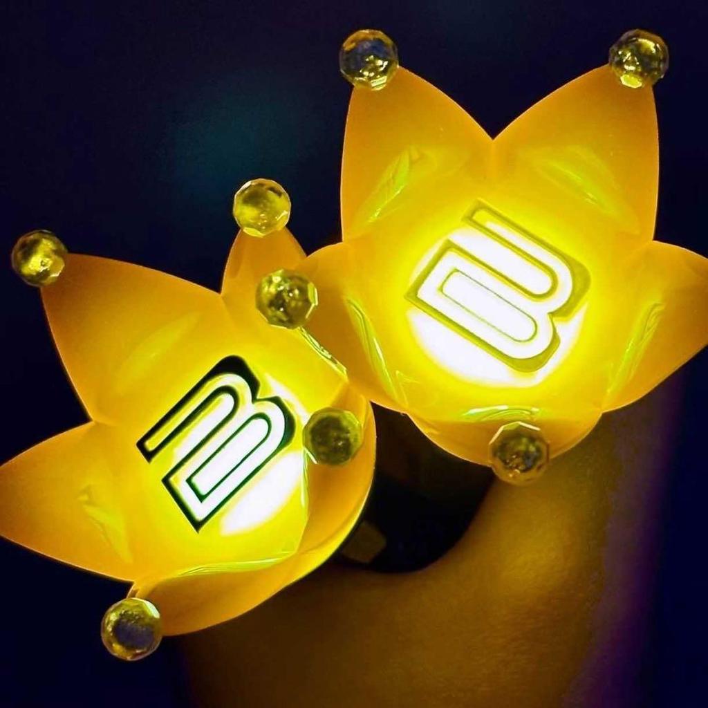 [USED] First Come, First Served! Bigbang Mini Penlight Key Ring Keychain White