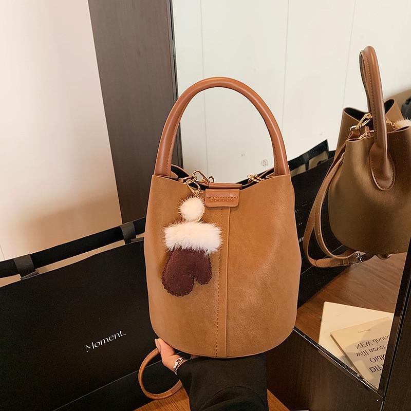 Urban Minimalist Pu Water Bucket Bag With Magnetic Closure For Daily Use