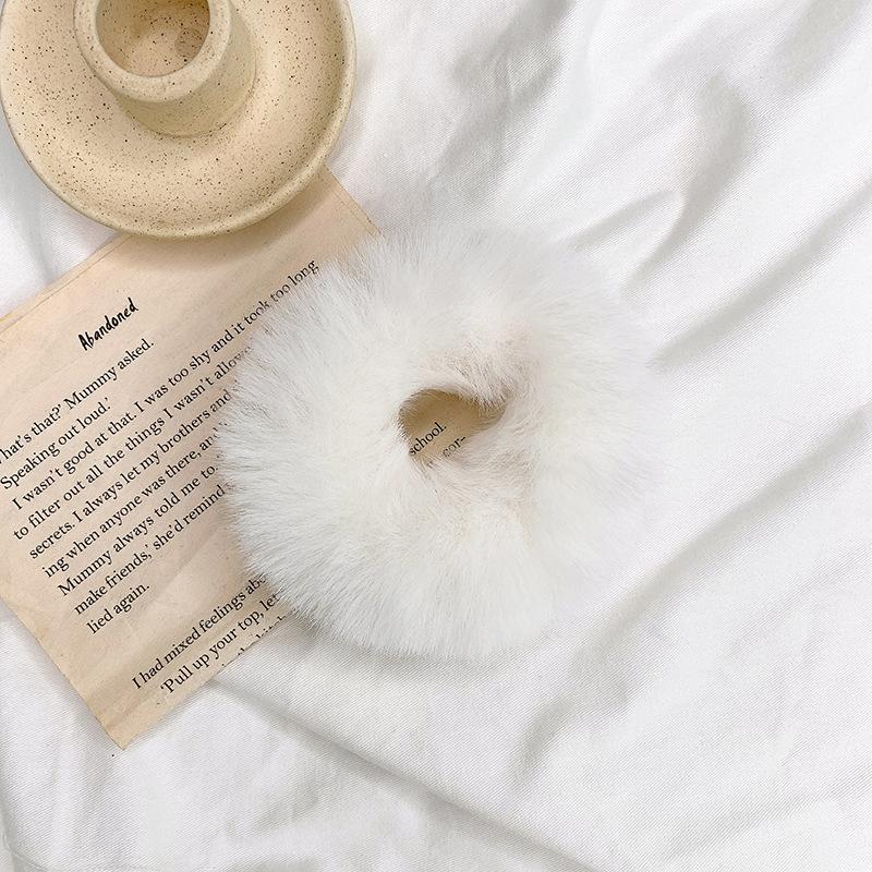 Fashion Hair Accessories 2026 New Colorful Fluffy Hair Band for Women Girls Ponytail Holder Hair Tie Plush Scrunchie Rubber Band