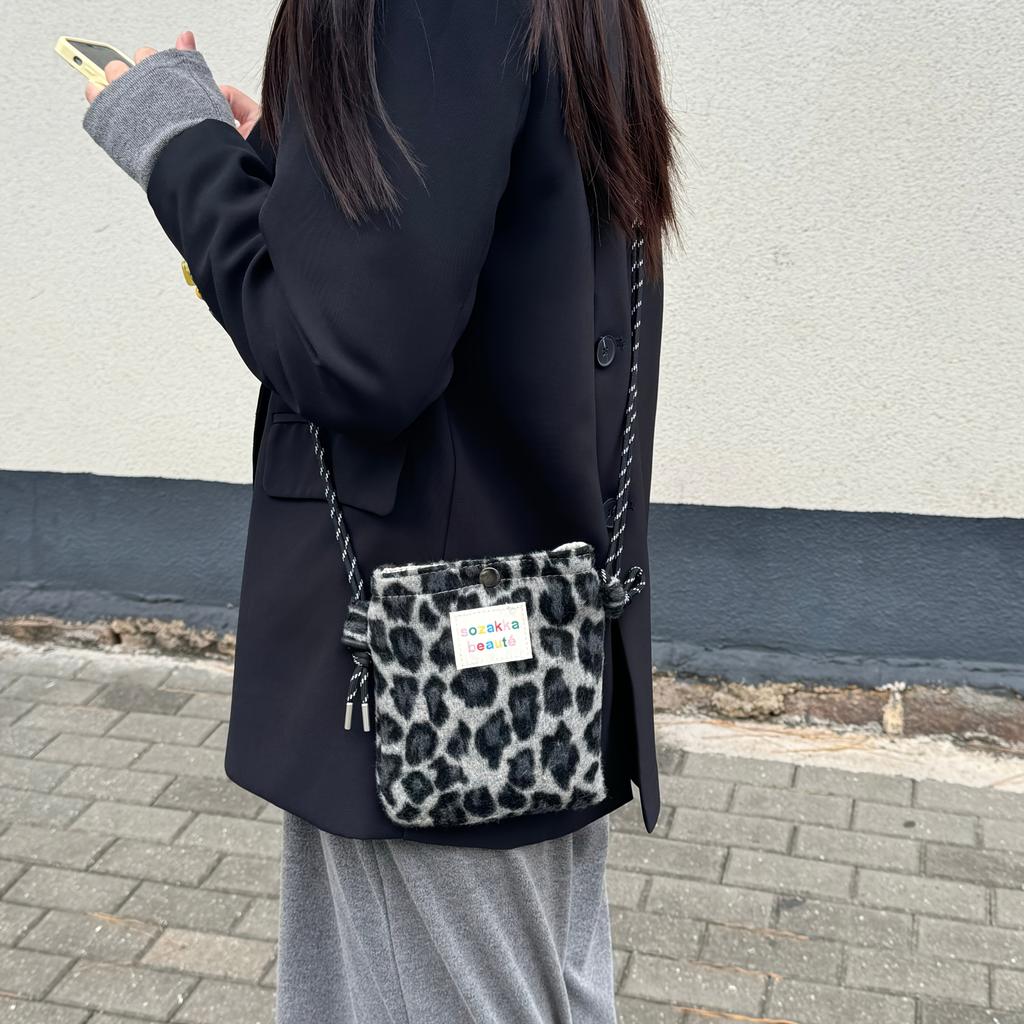 Casual Plaid Tote Bag, Hand Washable Polyester Lined Shoulder Bag with Adjustable Strap and Buckle Closure for Phone and Lipstick Storage