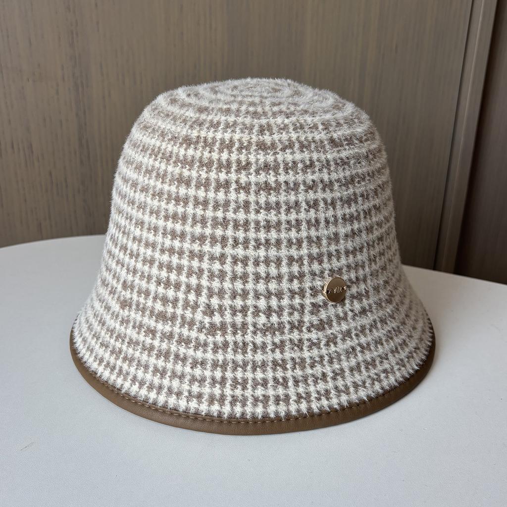 Retro plaid bucket hat women's autumn and winter plain face covering versatile basin hat big head circumference showing face small bucket hat