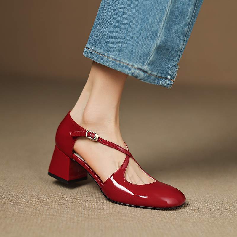 

Krazing Pot Коровья кожа Летние Размер 42 На массивном каблуке Роскошные туфли Свадебная вечеринка Женская Суперзвезда Женские Квадратный носок Сандалии с пряжкой 35 красный