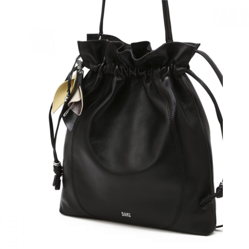 Daks Black Soft Lamb Leather Flower Charm Shoulder Bag Dcba6f558bk