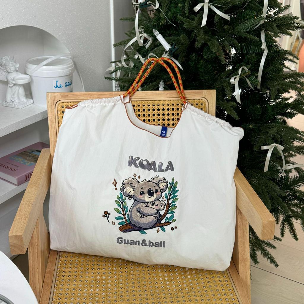 Trendy Large-Capacity Japanese-Style Nylon Embroidery Shoulder Bag for Women