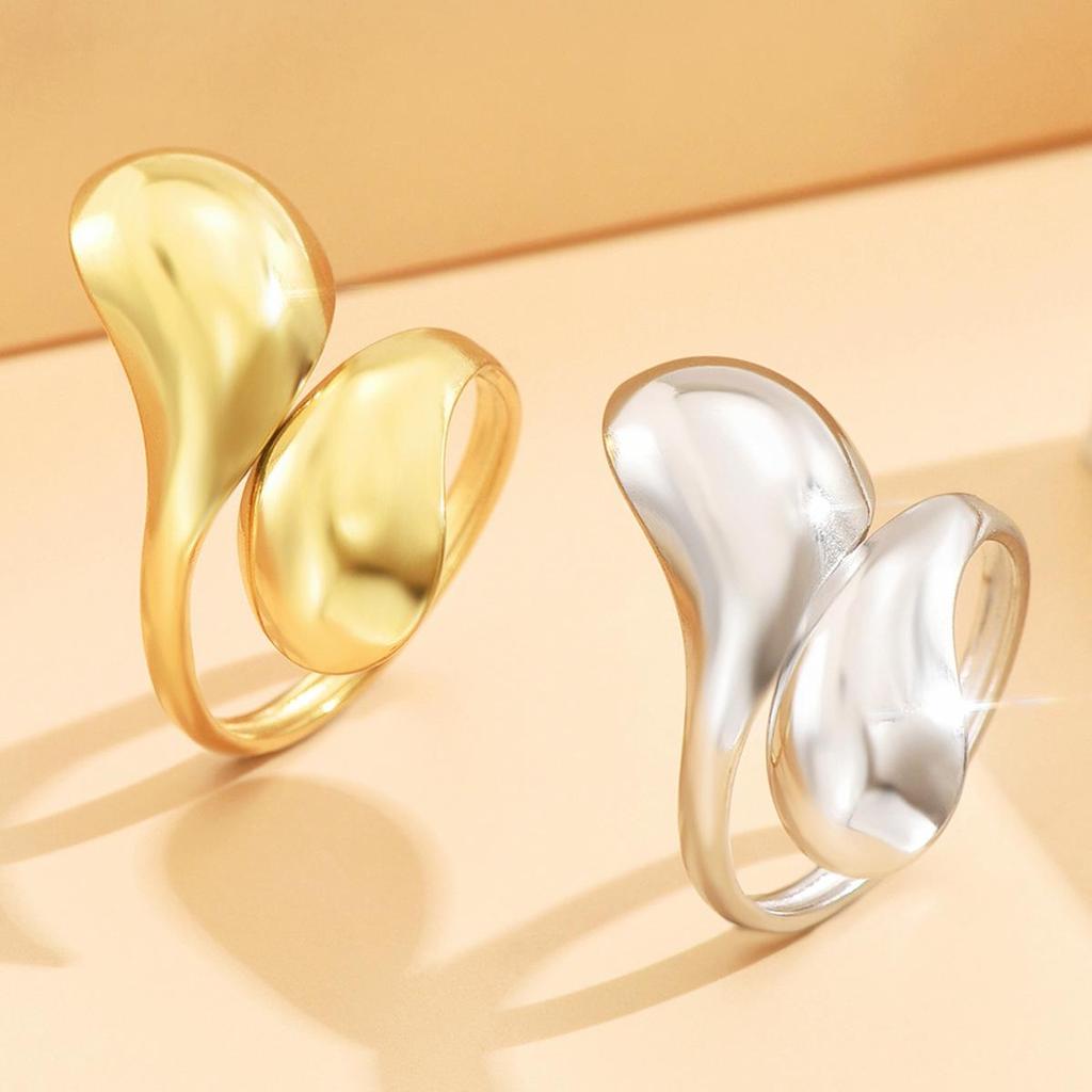 Geometric Criss-Cross Open Ring In 18K Gold Vacuum-Plated Stainless Steel