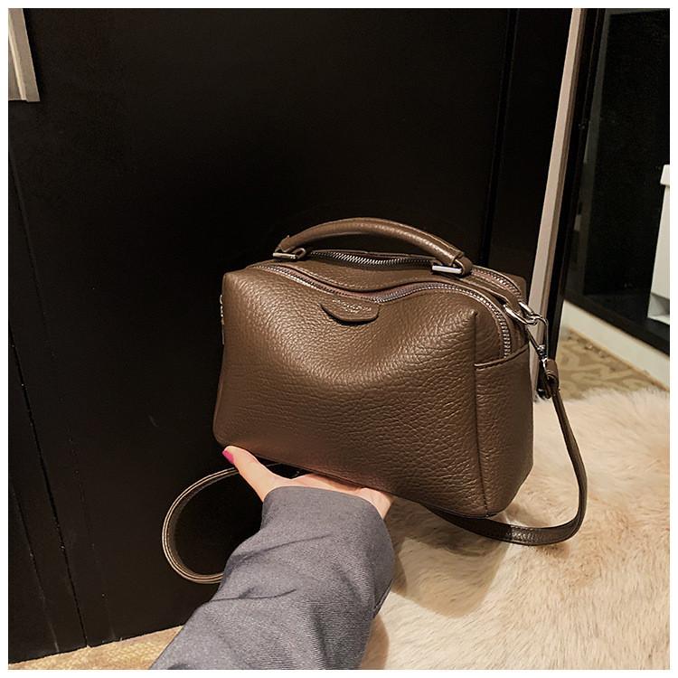 IELGY Retro Portable Pillow Bag Commuter Messenger Bag