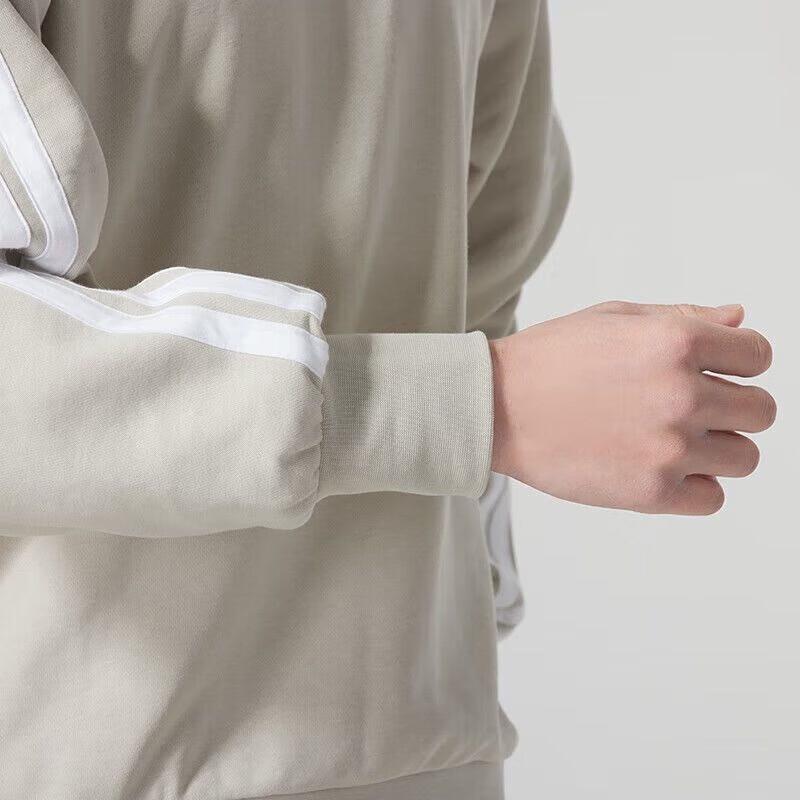 Adidas Men's Loose Fit Crewneck Sweatshirt JE6377