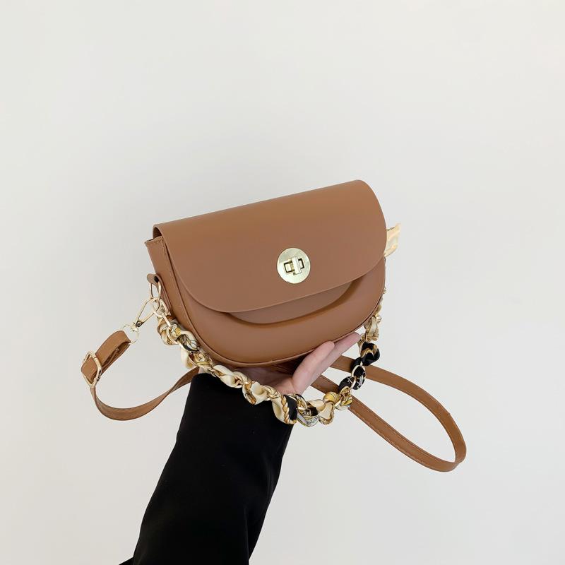 Fashion Texture Versatile Lock Small Bag Women'S Spring Foreign Style Saddle Bag Women