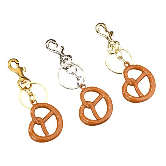 Keychain Pendant Realistic Caramel Bread Design Car Key Holder with Alloy Lobster Clasp Scratch-Resistant Decorative Bag Charm