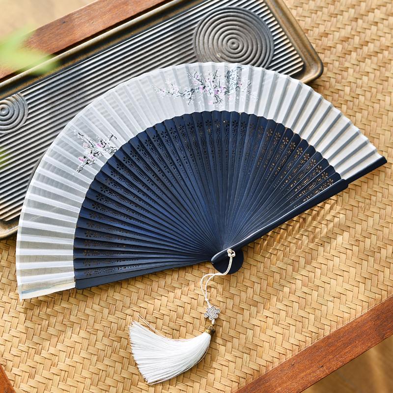 Vintage China-Chic Cheongsam Hanfu Fächer Antiker Stil Stoff Handgefertigt Bambusrippen Faltfächer Tanzaufführung Tragbarer Handfächer