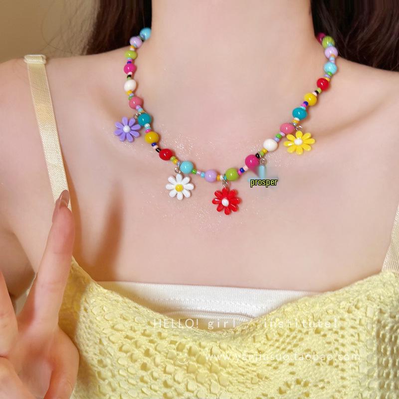 

Dopamine Little Daisy Color Block Necklace for Women - Clavicle Chain, Summer Vacation Sweet Choker
