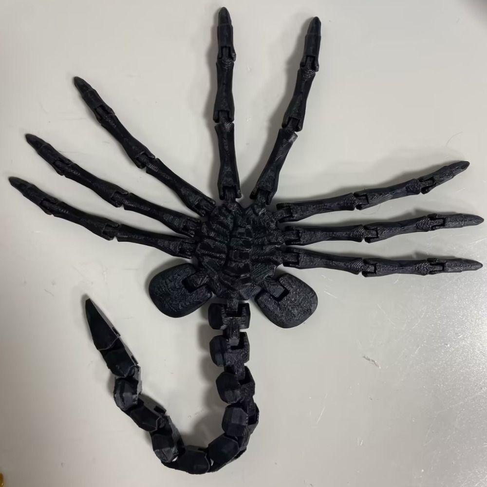 Desktop Decoration Alien Facehugger Model With Flexible Joints Animal Model