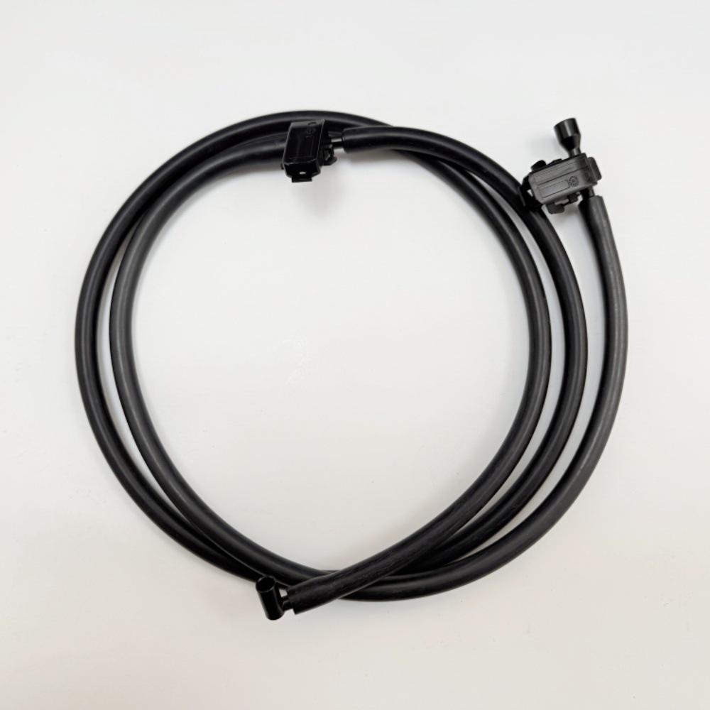 Mercedes W245/W169 B200 Tryska ostřikovače kapoty (Nevyhřívané)