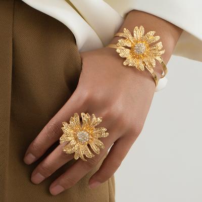 Modieuze overdreven bloem dames open verstelbare armband ring set