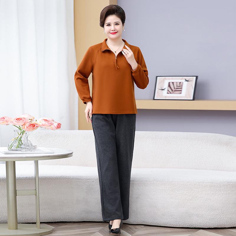Women's Plus Size Velvet Long-Sleeve T-Shirt and Warm Base Layer Set for Middle-Aged and Elderly