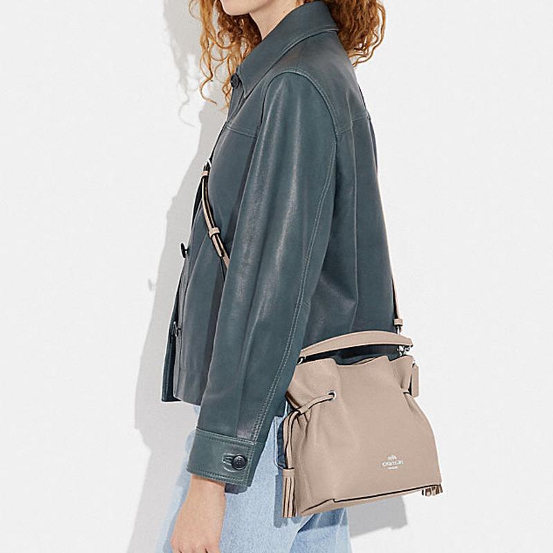 Coach Andy 24 Drawstring Magnetic Closure Pebbled Leather Tote Shoulder Crossbody Bag Medium Women Bags Beige CH197-SVVFS