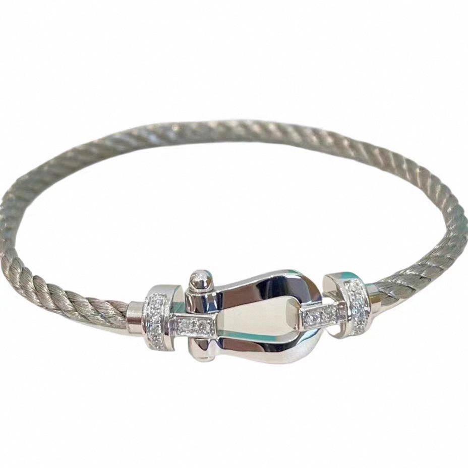 Fred Horseshoe Diamond-Set 18k Gold & Stainless Steel Bracelet - Luxurious Couple's Style for Men and Women, Large Size.