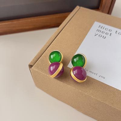 Retro Round Contrasting Earrings, Light Luxury