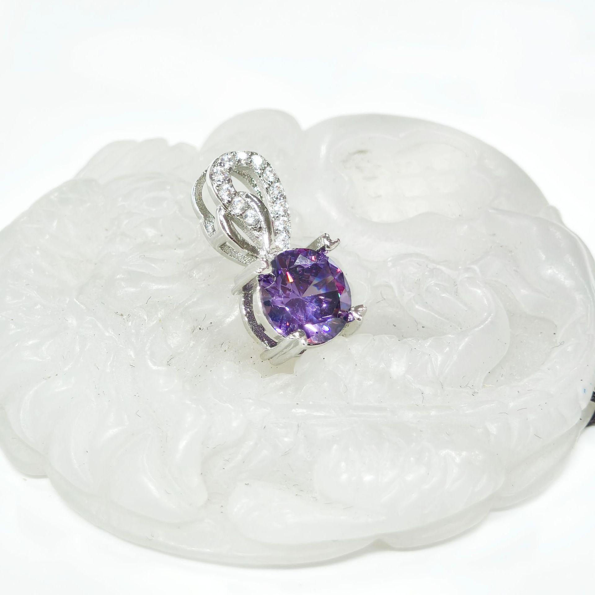 Gessen Jewelry European & American Versatile Zirconia Pendant for Wedding & Evening Gown Accessories