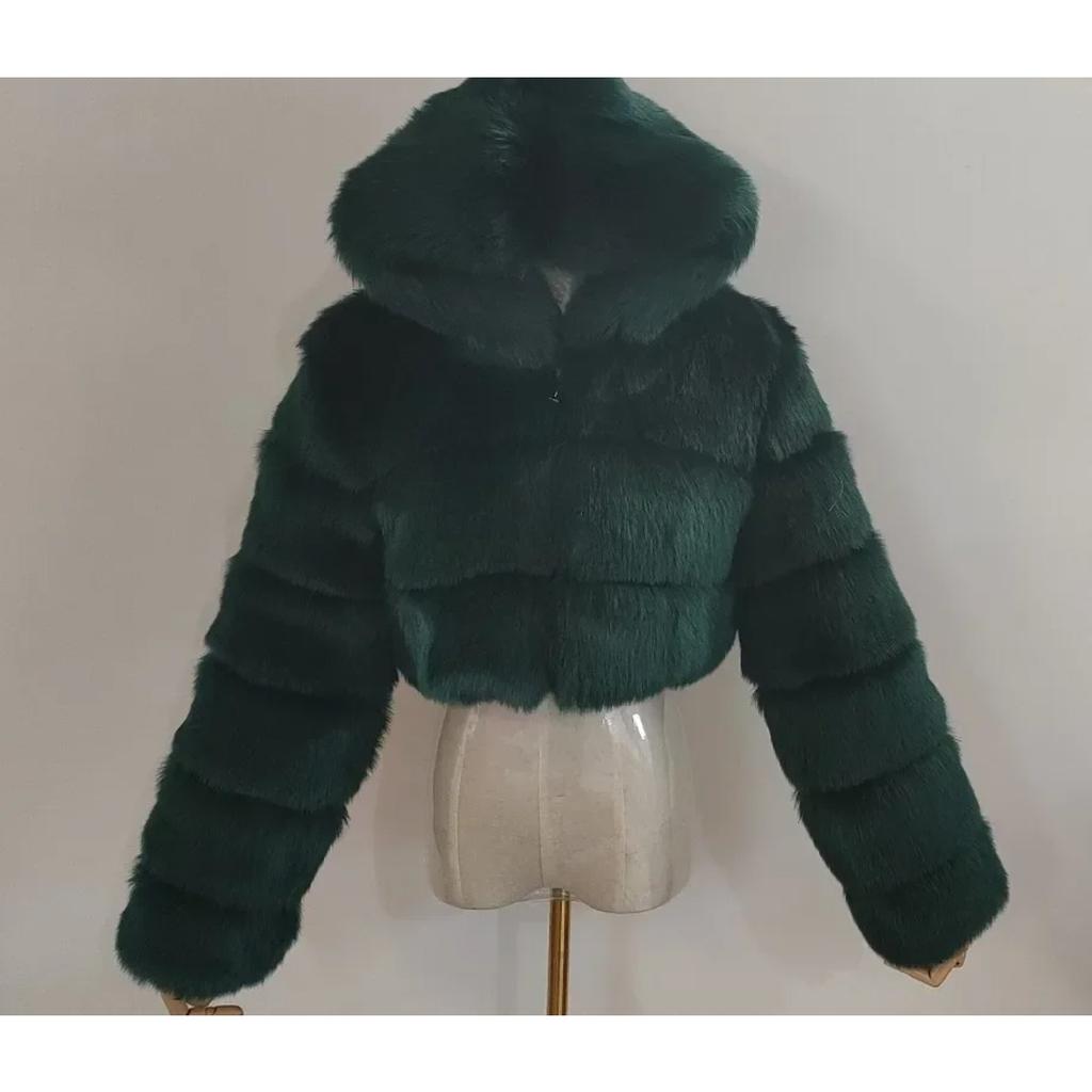 VAYLA Herbstlicher, flauschiger Kunstpelzmantel für Damen, flauschiger Kapuzenmantel, gerader Schnitt, kurze Winterpelzjacke, modische Streetwear, neu