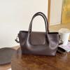 Large Capacity Vintage Casual Shoulder Bag With Texture Simple Fashionable Tote Daily Use