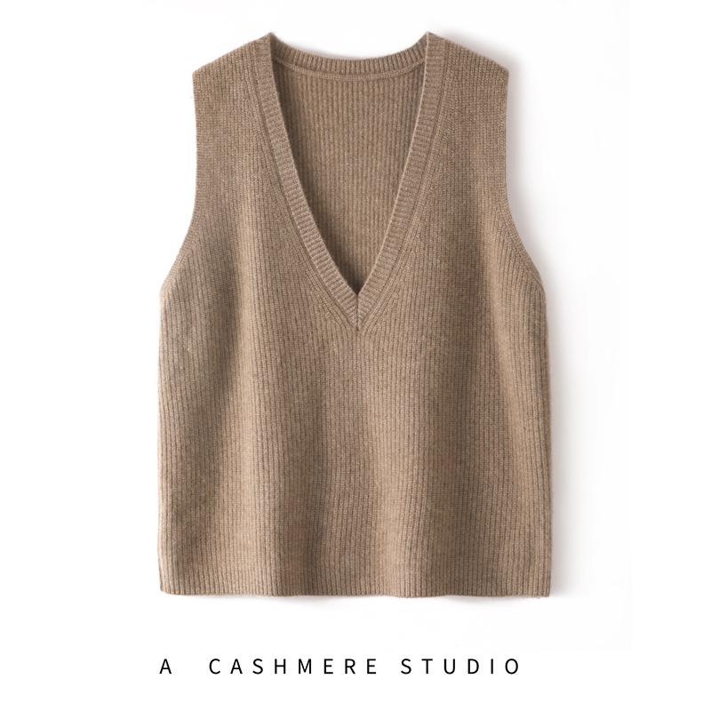 Lokasha Cashmere Women's V-Neck Seed Stitch Vest, Autumn/Winter 2026 Collection