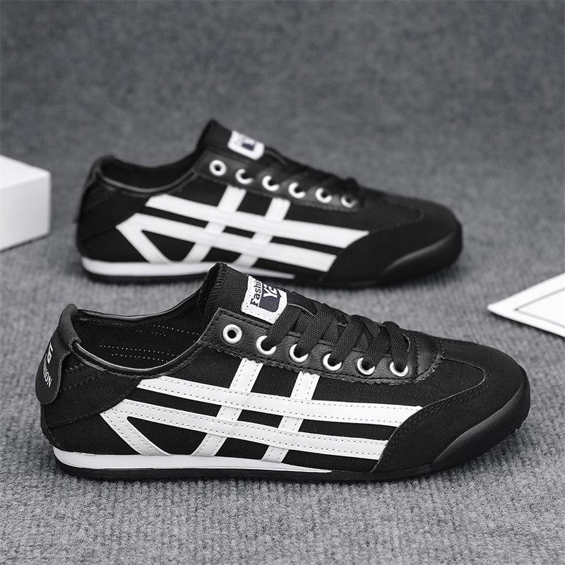 Forrest Gump wind 2025 summer new lightweight canvas men's shoes men's versatile lazy shoes couple low-top casual board shoes