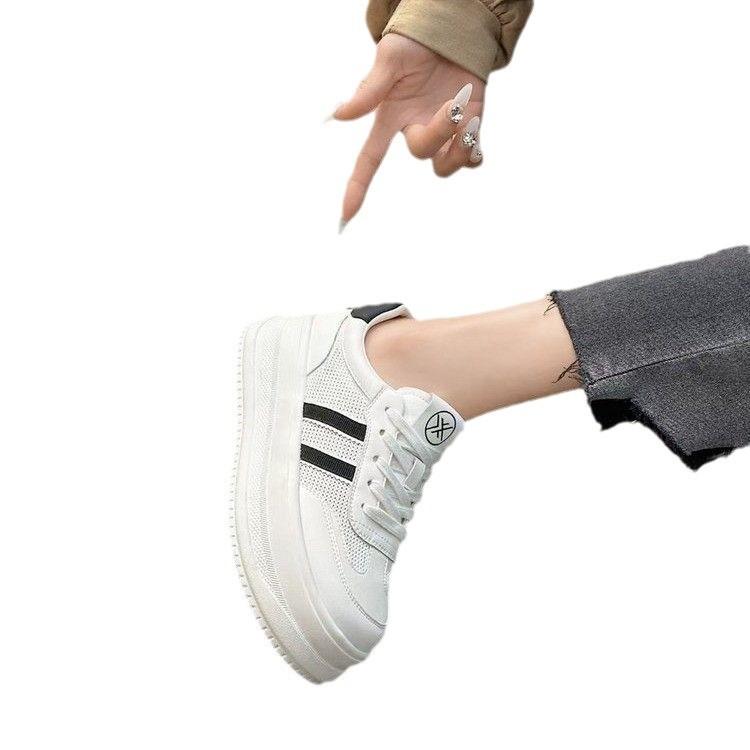 Breathable Little White Shoes Women's 2025 Spring and Summer New Wear-resistant Thick-soled Casual Sports Women's Shoes Versatile and Popular Boar