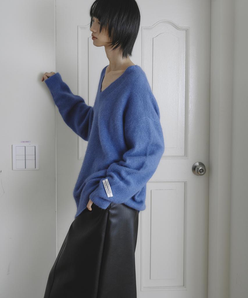 Mosyupamosyu Loose Fit Angora V-Neck Knit [Blue]