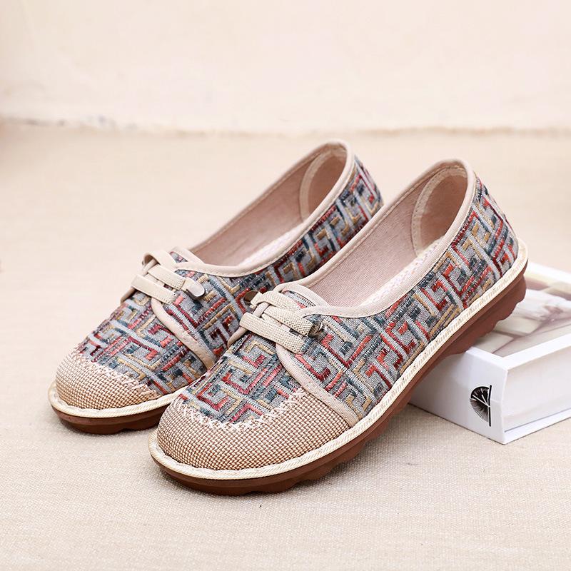 

2025 нові старі пекінські тканинні туфлі жіночі ханьфу етнічний стиль вишиті туфлі м яка підошва жіночі одинарні туфлі для жінок середнього та похилого віку 41 зелений