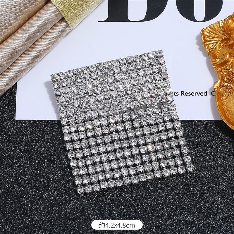 Europäische und koreanische Luxus-Persönlichkeit Flash Diamant Fransen Brosche Temperament vielseitig Perlen Corsage Reihe Diamant Anstecknadel Anzug Strickjacke Accessoires