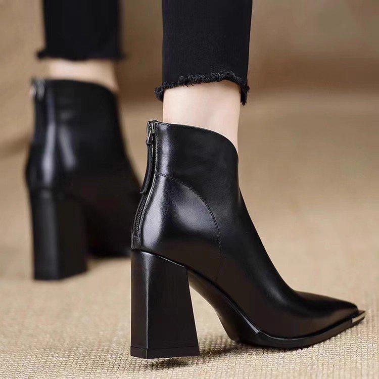 Women's 2025 Autumn/Winter French Style Velvet Chunky Heel Pointed Toe Martin Boots