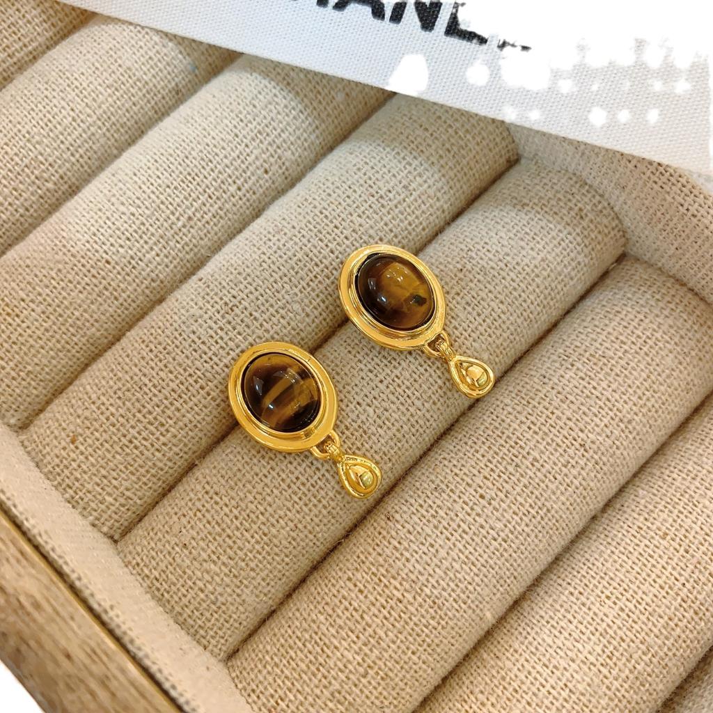 French Retro Natural Stone Oval Water Drop Earrings Women'S Stud Earrings Design Four-Season Earrings